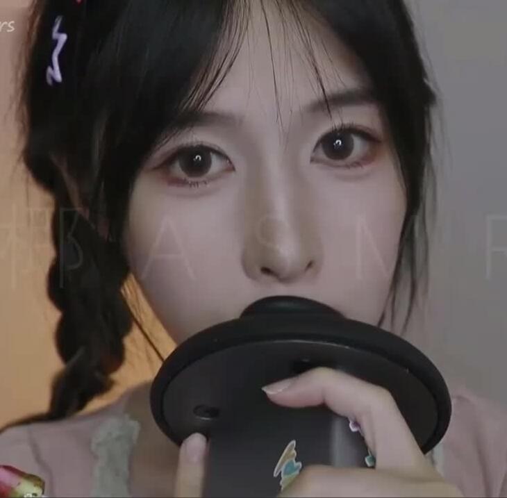 其实不是椰子啦 ASMR福利 棒棒糖舔耳