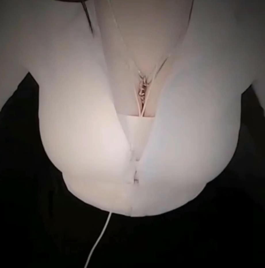 0727145455.jpg 虎牙雨教皇钞票枪ASMR 福利