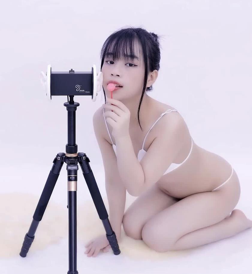 0621172246.jpg 晓美会员as-mr福利内衣舔耳