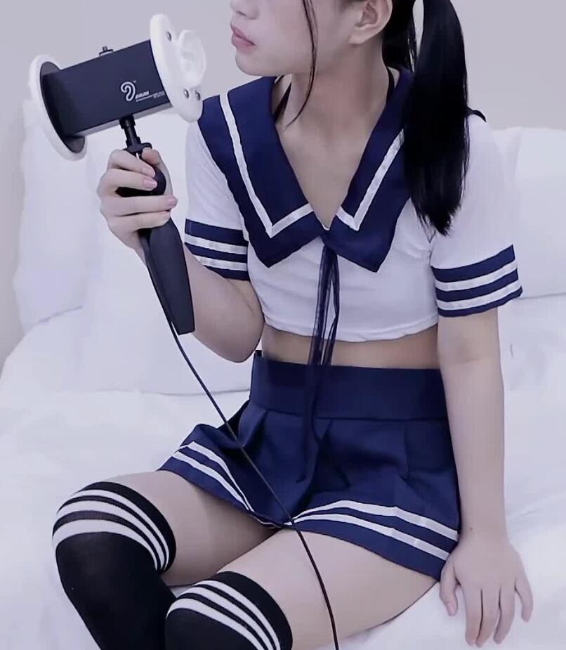 晓美 会员ASMR福利JK学妹服舔耳3V